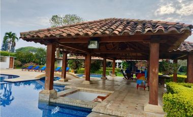 Hermosa finca a puerta cerrada en venta - Rozo Palmira Valle Colombia