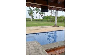 Hermosa finca a puerta cerrada en venta - Rozo Palmira Valle Colombia