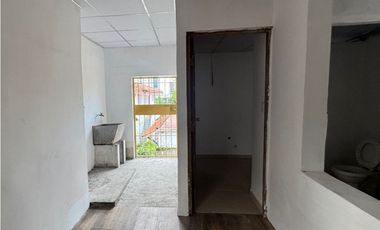 Casa comercial en alquiler completa o por separado, San Francisco (YM)
