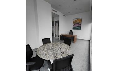 OFICINA EN OBARRIO EDIFICIO  HABITATS PLAZA AMOBLADA 115M2