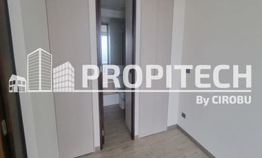 VENTA SEMINUEVO 1 DORMITORIO, BAÑO, BODEGA, Piso 15, METRO SAN JOAQUIN, CAMPUS UC.