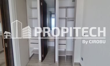 VENTA SEMINUEVO 1 DORMITORIO, BAÑO, BODEGA, Piso 15, METRO SAN JOAQUIN, CAMPUS UC.