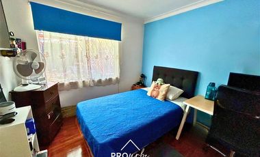 Casa en Venta en Casa para Remodelar Con Gran Terreno, a Pasos de Metro F. Castillo Velasco, La Reina