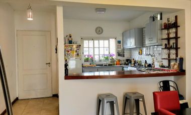 PRECIO REBAJADO! IMPECABLE DUPLEX 4 AMB CON JARDÍN!!