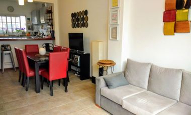 PRECIO REBAJADO! IMPECABLE DUPLEX 4 AMB CON JARDÍN!!