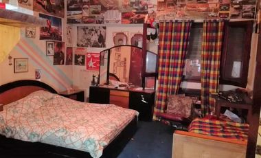 Casa de 5 ambientes en venta, próxima al centro de Quilmes.