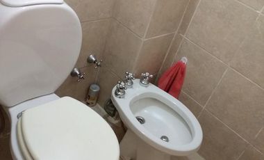 PRECIO REBAJADO! IMPECABLE DUPLEX 4 AMB CON JARDÍN!!