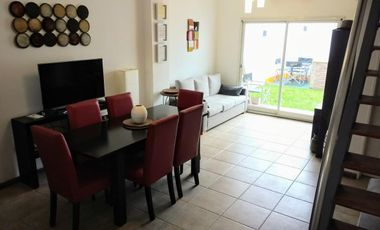 PRECIO REBAJADO! IMPECABLE DUPLEX 4 AMB CON JARDÍN!!