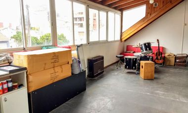 PRECIO REBAJADO! IMPECABLE DUPLEX 4 AMB CON JARDÍN!!