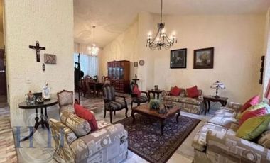 Casa En Venta En Jardines Universidad