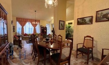 Casa En Venta En Jardines Universidad