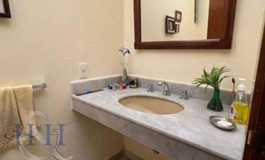 Casa En Venta En Jardines Universidad