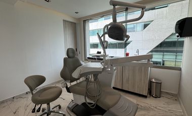 Excelente consultorio odontológico equipado en renta.