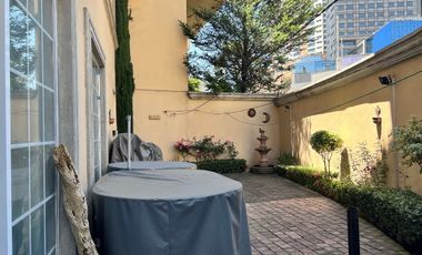 Casa en condominio en venta en interlomas