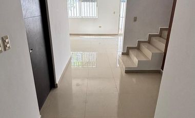 CASA EN VENTA EN LAS CRUCES CLUB DE GOLF APODACA