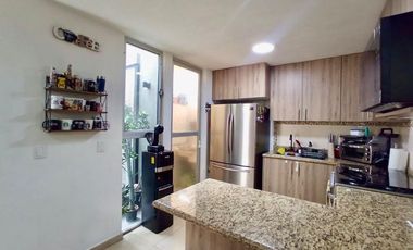 Casa en Coto muy cerca de Periférico