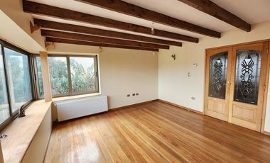 ARRIENDA casa de 6 D, en Los Almendros, Viña del Mar.