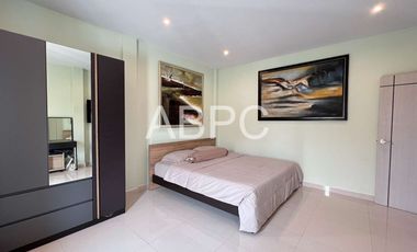 2-storey townhouse  3 Bedrooms 3 Bathrooms in East pattaya