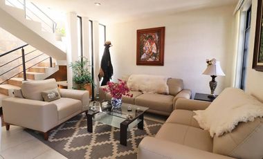 CASA EN VENTA EN PÁTZCUARO, FRACC. BOSQUES DE PÁTZCUARO.