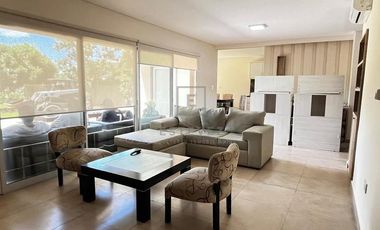 Casa en venta, 3 dormitorios y pileta. Barrio Cerrado, Escobar