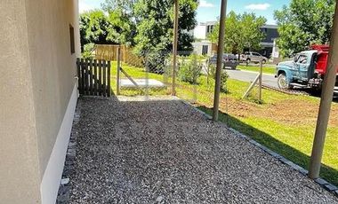 Casa en venta, 3 dormitorios y pileta. Barrio Cerrado, Escobar
