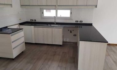 Casa en Venta frente a la plaza de juegos, 3 dormitorios. Barrio Cerrado San Matias, Escobar
