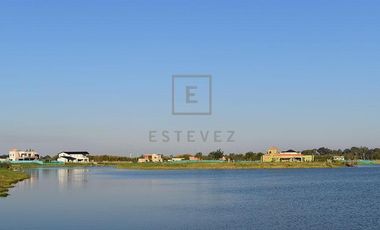 Casa de 3 dormitorios y pileta en venta, Barrio Cerrado, Escobar, G.B.A. Zona Norte