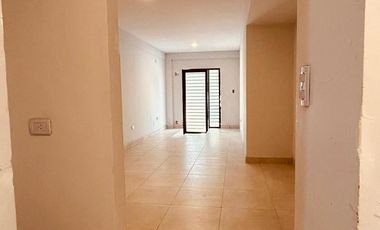 Local comercial a estrenar en Paso de los Andes al 500, Barrio El Bosque, SMT