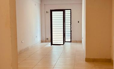 Local comercial a estrenar en Paso de los Andes al 500, Barrio El Bosque, SMT
