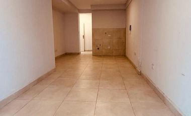 Local comercial a estrenar en Paso de los Andes al 500, Barrio El Bosque, SMT