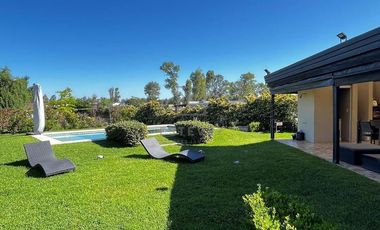 Casa  en Venta ubicado en Santa Guadalupe, Pilar, G.B.A. Zona Norte
