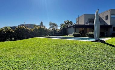 Casa  en Venta ubicado en Santa Guadalupe, Pilar, G.B.A. Zona Norte