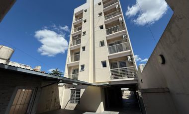Departamento de dos ambientes en Alquiler en Wilde Centro