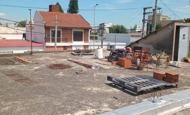 VENTA DE 3 LOCALES EN HAEDO NORTE  - ESQUINA COMERCIAL