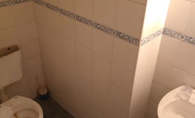 VENTA DE 3 LOCALES EN HAEDO NORTE  - ESQUINA COMERCIAL