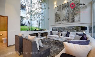 Casa de Lujo en venta en Palomar Sur