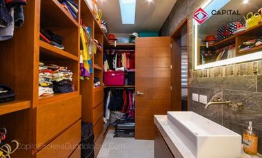 Casa de Lujo en venta en Palomar Sur