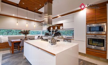 Casa de Lujo en venta en Palomar Sur