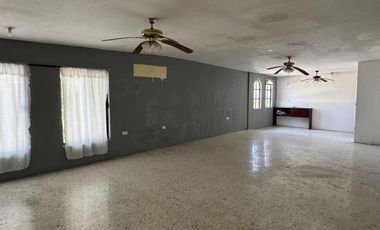 CASA EN VENTA EN COL. LAS PUENTES SECTOR 10, SAN NICOLAS DE LOS GARZA, N.L.