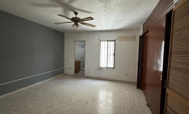 CASA EN VENTA EN COL. LAS PUENTES SECTOR 10, SAN NICOLAS DE LOS GARZA, N.L.
