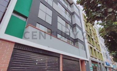 ALQUILER DE CONSULTORIO MÉDICO / OFICINA EN ZONA ESTRATÉGICA