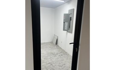 ALQUILER DE OFICINA AMOBLADA EN CALLE 50, PLAZA 2000
