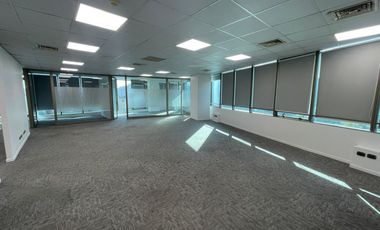 ARRIENDO Oficina de 272m2 con terraza, Metro Pedro de Valdivia