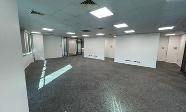 ARRIENDO Oficina de 272m2 con terraza, Metro Pedro de Valdivia