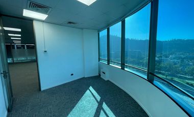 ARRIENDO Oficina de 272m2 con terraza, Metro Pedro de Valdivia