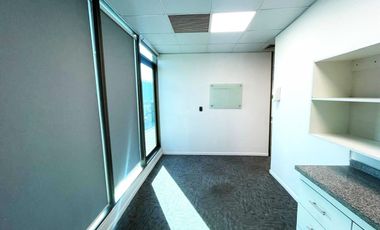 ARRIENDO Oficina de 272m2 con terraza, Metro Pedro de Valdivia
