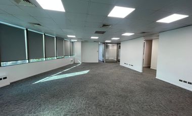 ARRIENDO Oficina de 272m2 con terraza, Metro Pedro de Valdivia