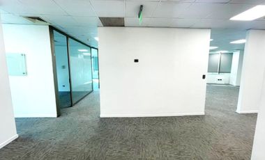 ARRIENDO Oficina de 272m2 con terraza, Metro Pedro de Valdivia