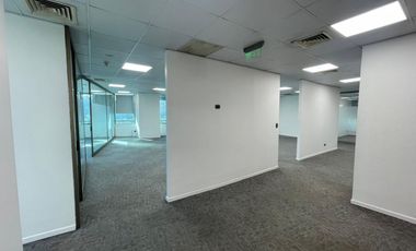 ARRIENDO Oficina de 272m2 con terraza, Metro Pedro de Valdivia