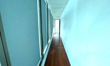 ARRIENDO Oficina de 272m2 con terraza, Metro Pedro de Valdivia